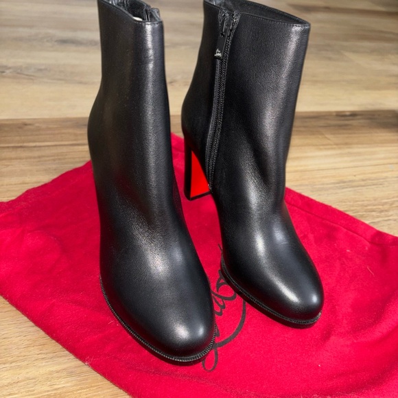 Authentic never worn - Picture 4 of 6